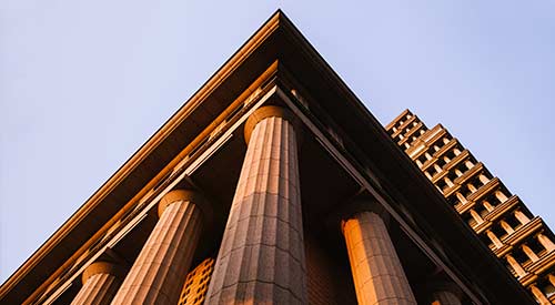 Building with columns