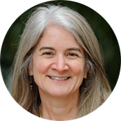 Sarah Bates headshot